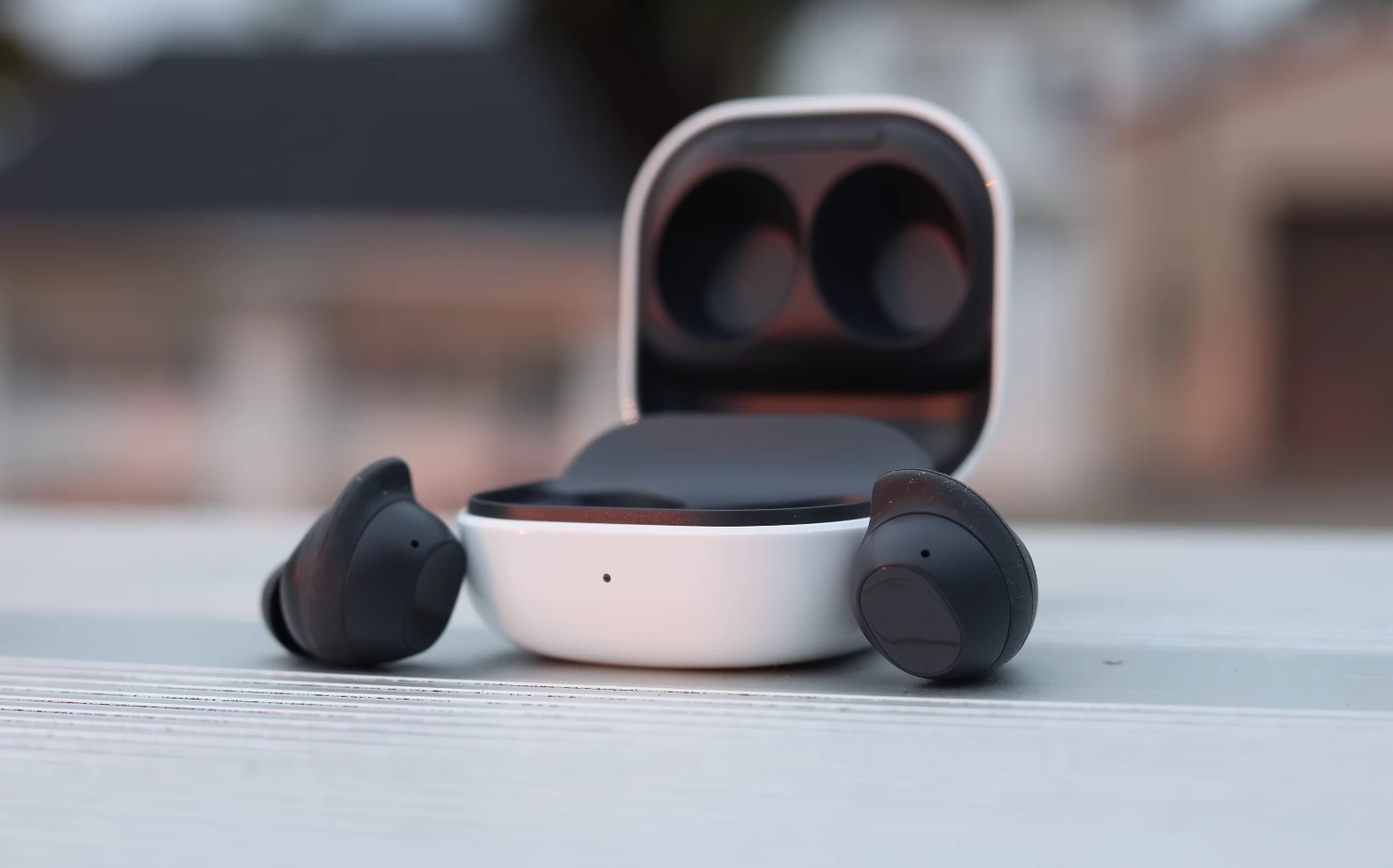 Samsung Galaxy Buds FE Featured Image
